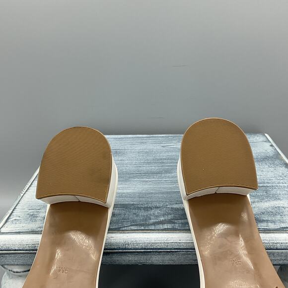 New Marc Fisher Women’s Casper Slip-on Block Heel Sandals White Size 9M - Picture 9 of 10